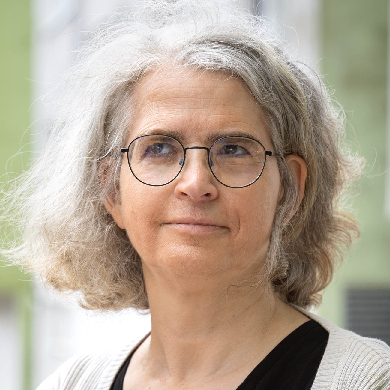 Portrait von Jutta Maucher, Psychotherapeutin, Schwerpunkt Neurodivergenz